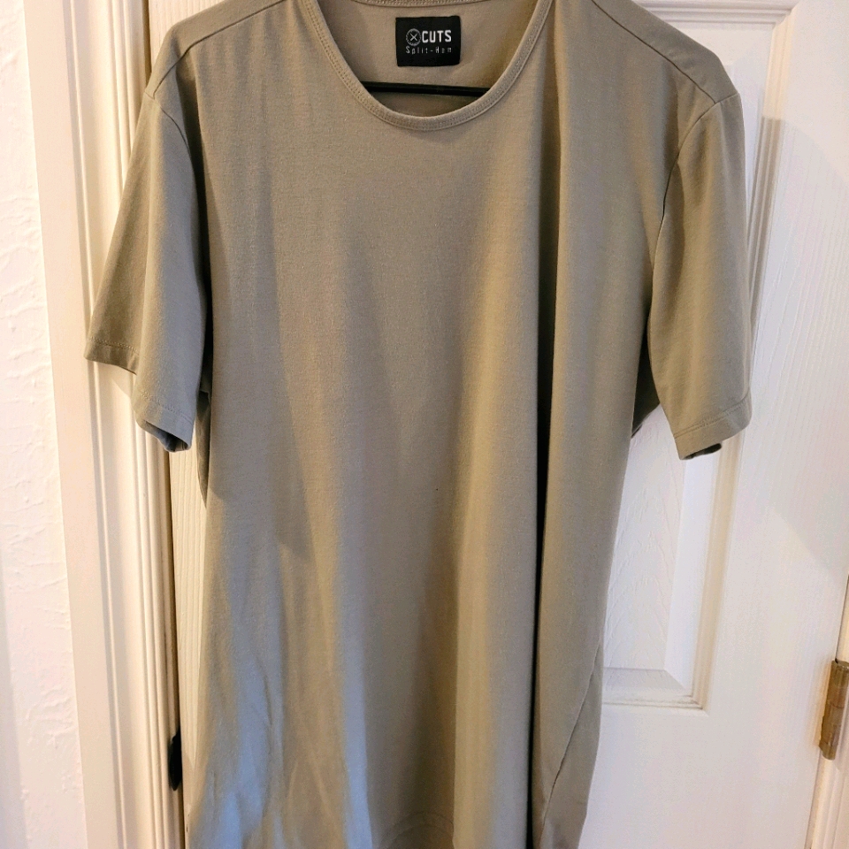 Cuts Split Hem
